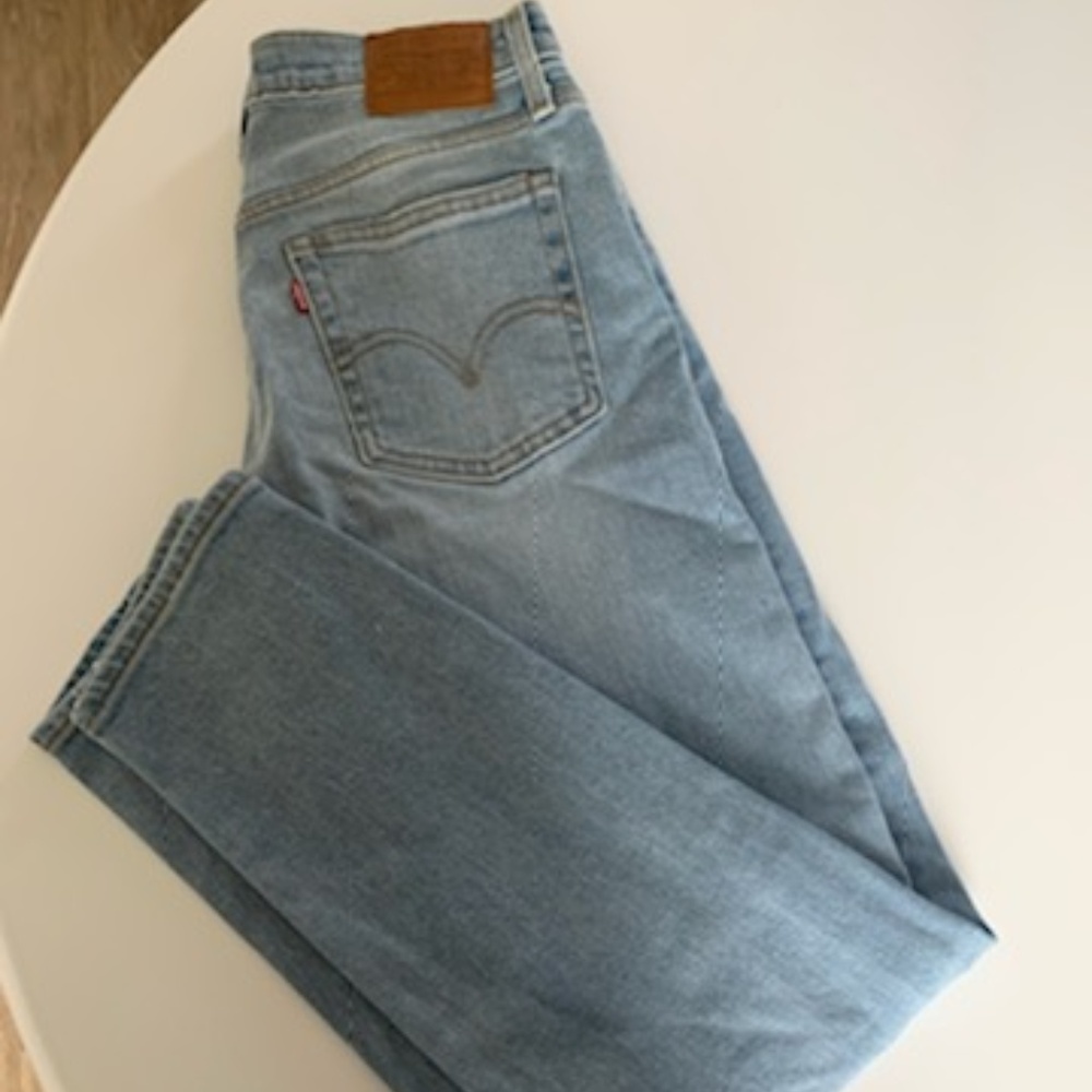 Levis Wedgie Icon Fit Jeans in Bauhaus Blues